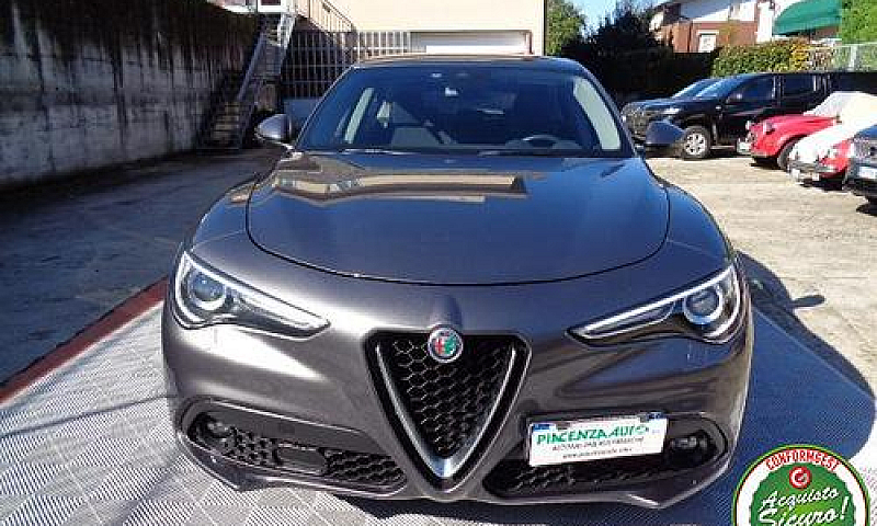 Alfa Romeo Stelvio 2...