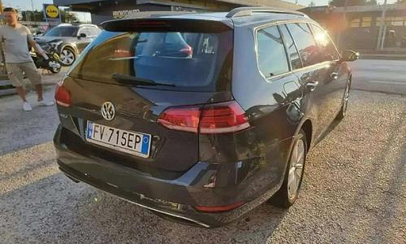 Volkswagen Golf Vari...
