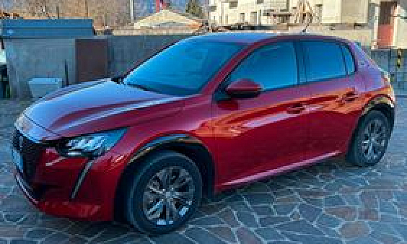 Peugeot E-208 Allure...