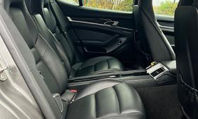 Porsche Panamera 3.0...