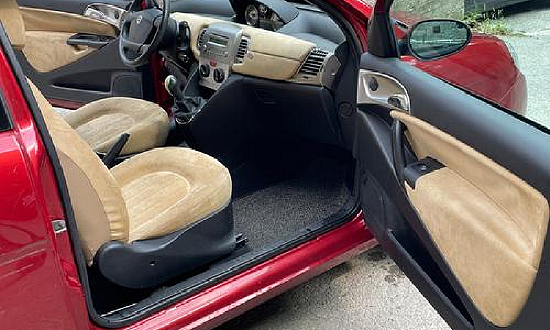 Lancia Ypsilon 1.3 M...