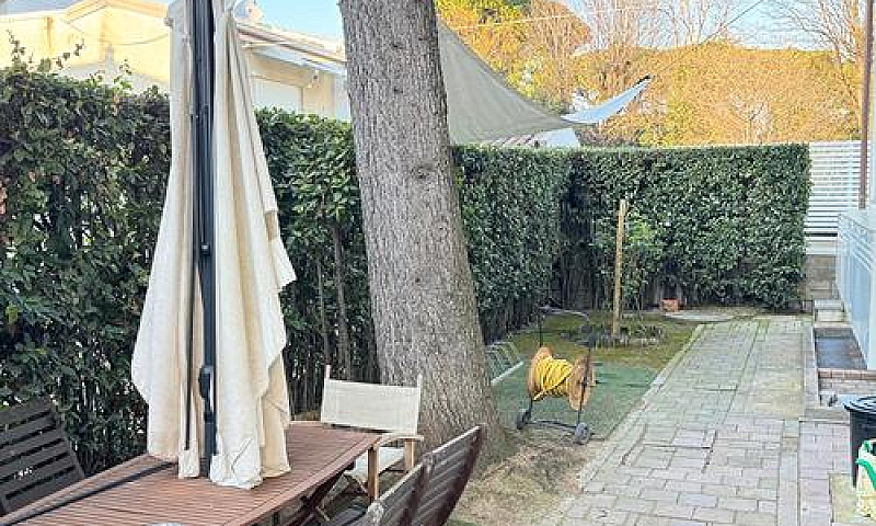 Porzione Di Villa Le...