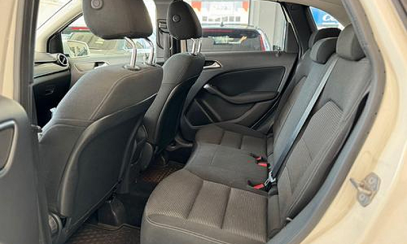 Mercedes B 220 Cdi T...