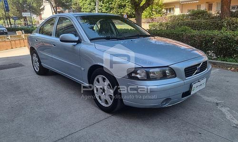 Volvo S60 2.4 D5 20V...