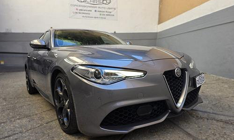 Alfaromeo Giulia Vel...