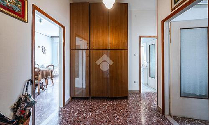 3 Locali A Casalecch...