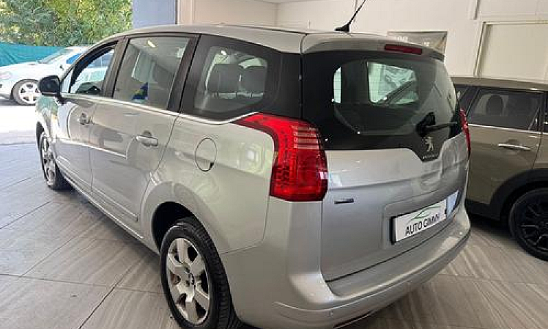 Peugeot 5008 1.6 Die...
