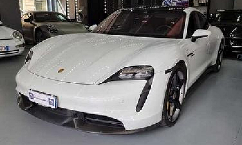 Porsche Taycan Turbo...