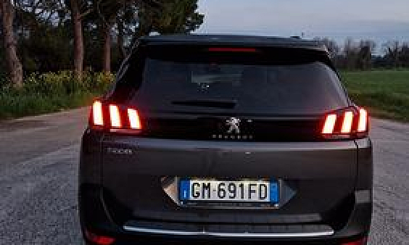 Peugeot 5008 Bluehdi...