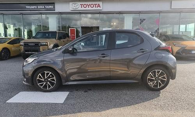 Toyota Yaris 1.5 Hyb...