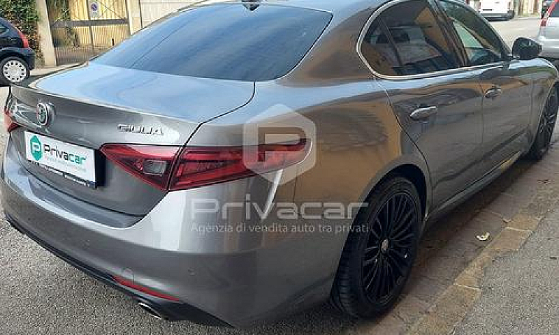 Alfa Romeo Giulia 2....