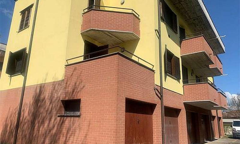 Trilocale A Cavriago...