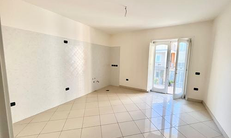 Appartamento Con Box...