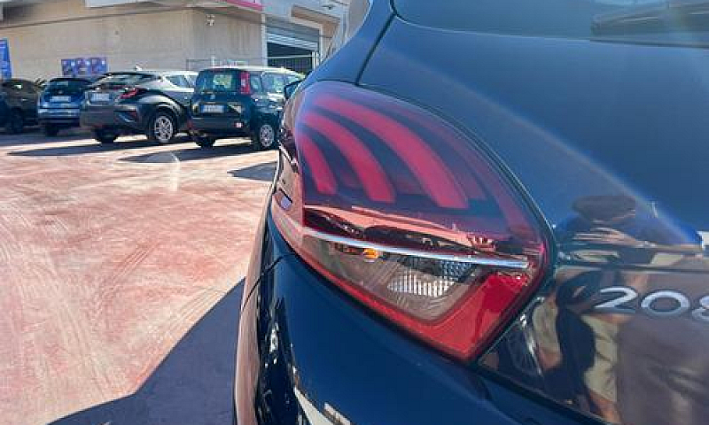 Peugeot 208 Puretech...
