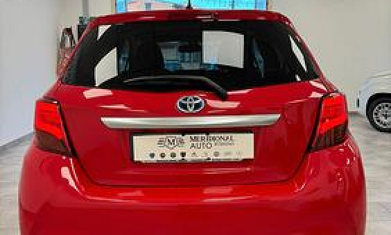 Toyota Yaris 1.5 Hyb...