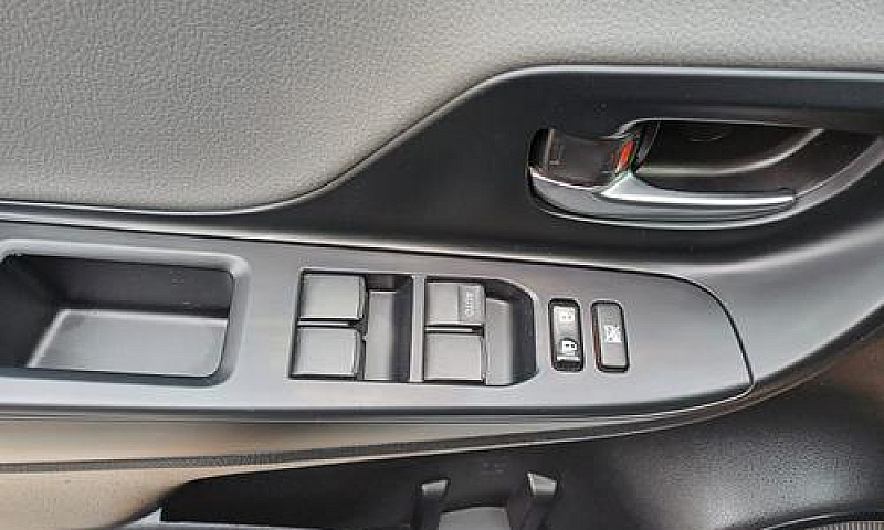 Toyota Yaris 1.5 Hyb...