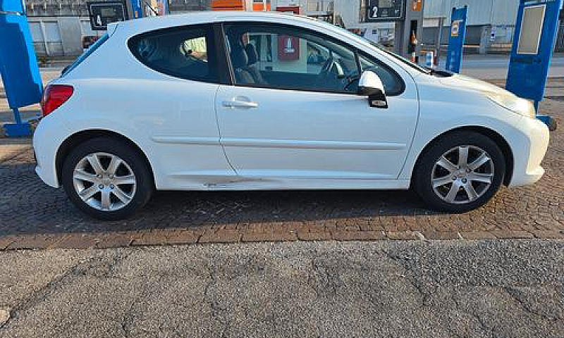 Peugeot 207 1.6 Hdi ...