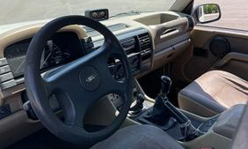 Land Rover Discovery...