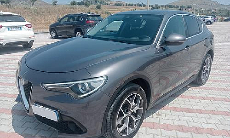 Alfa Romeo Stelvio 2...