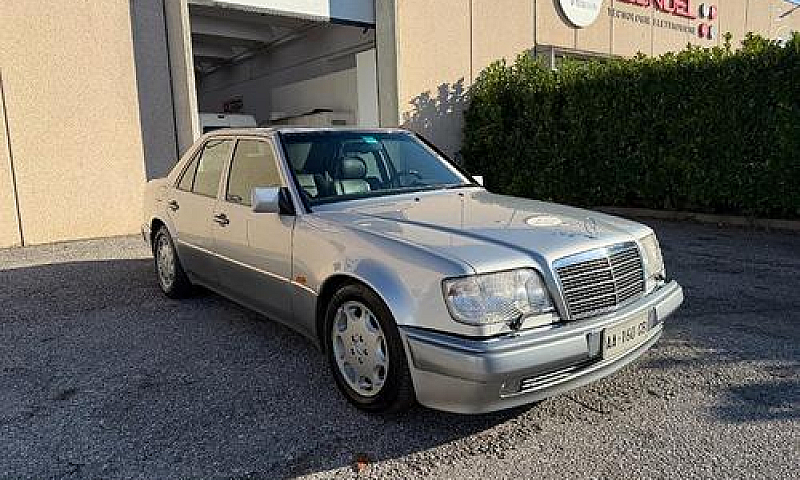 Mercedes-Benz E 500 ...