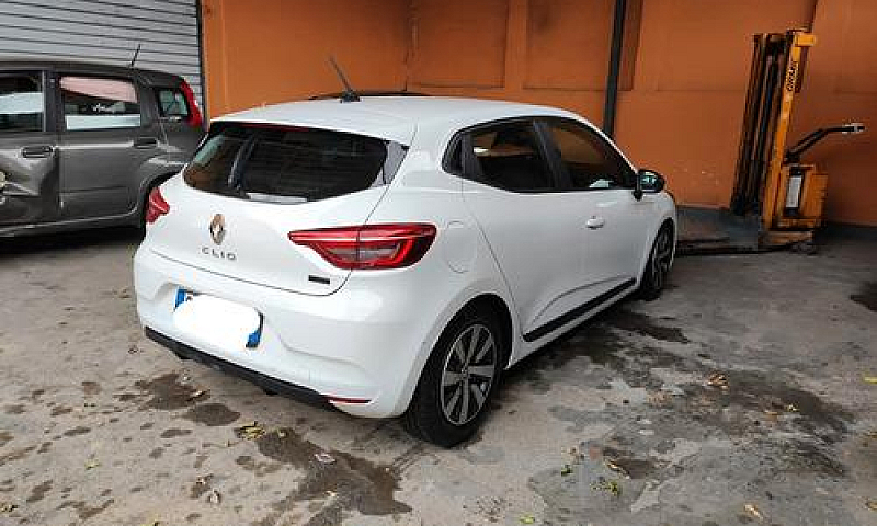 Renault Clio 2023 Al...