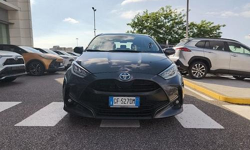 Toyota Yaris 1.5 Hyb...