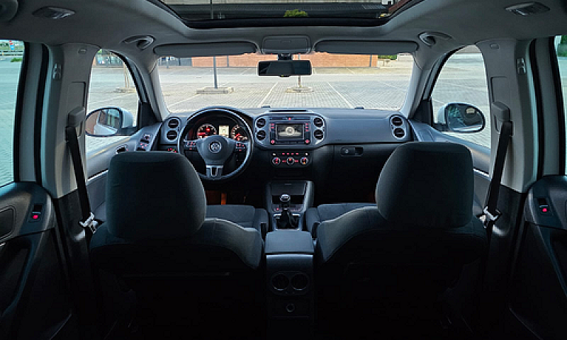 Volkswagen Tiguan 4M...