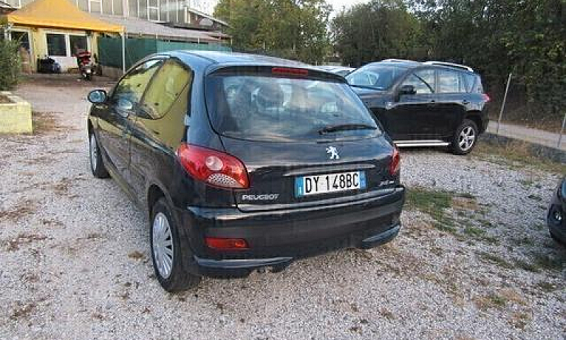 Peugeot 206 Plus 1.1...