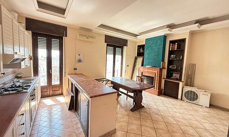 Duplex Di 140 Mq, 5 ...