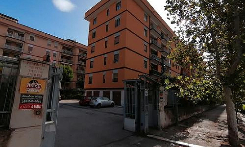 Quattro Vani Via Imp...