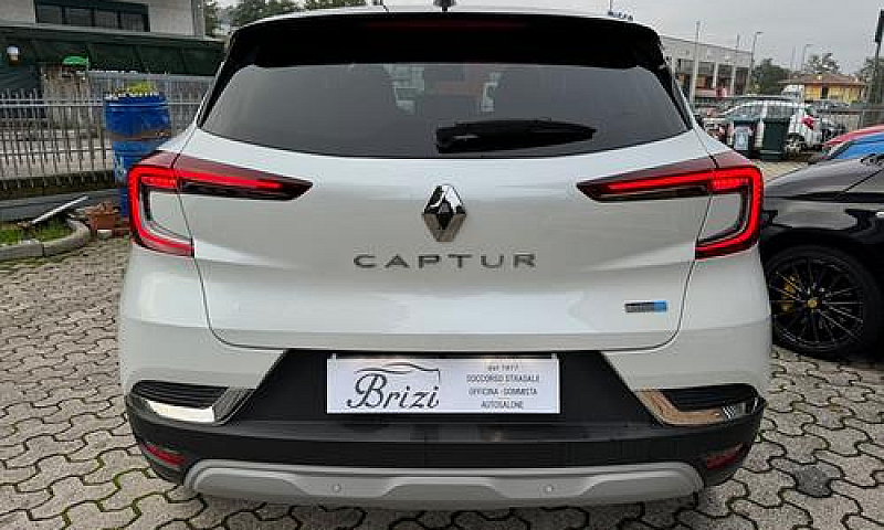 Renault Captur Hybri...