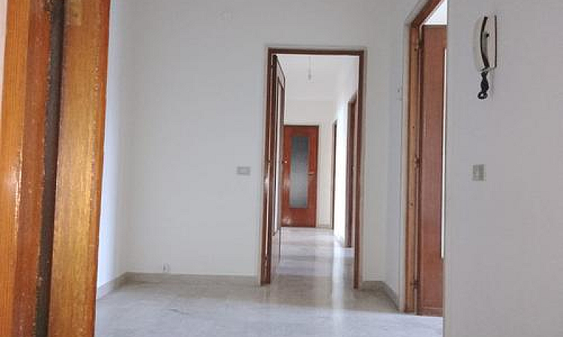 Borgo Antico Via Rom...