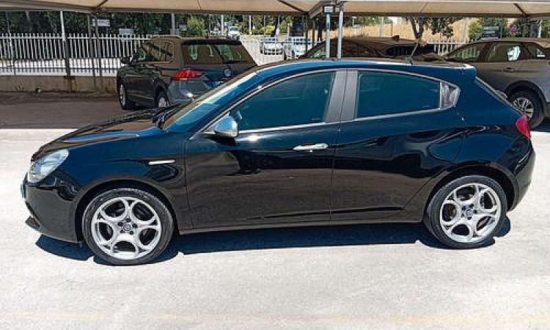 Alfa Romeo Giulietta...