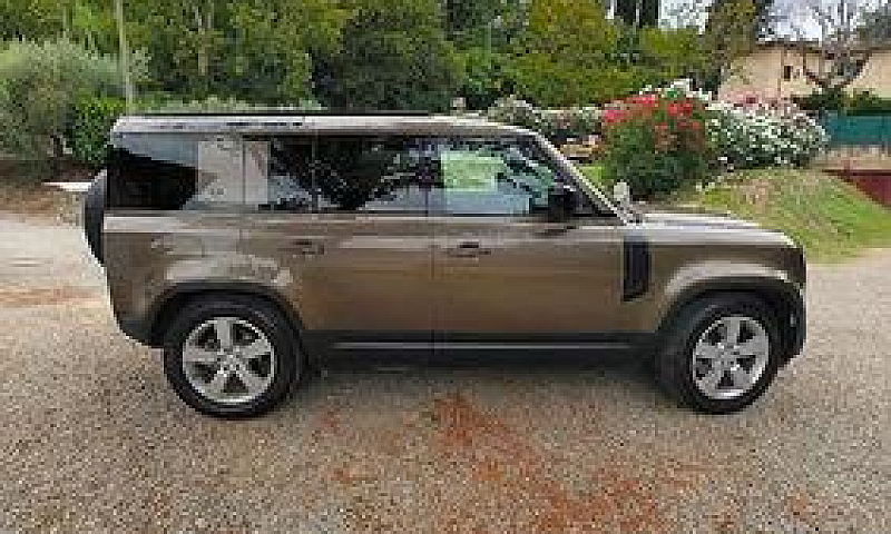 Land Rover Defender ...