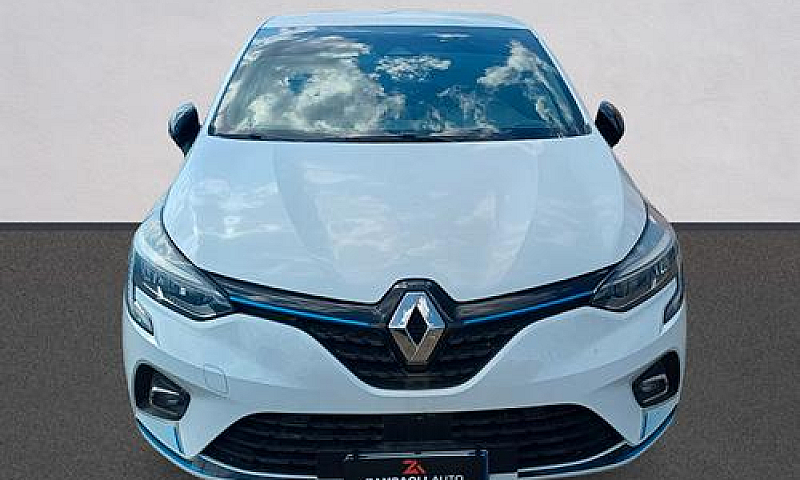 Renault Clio Full Hy...
