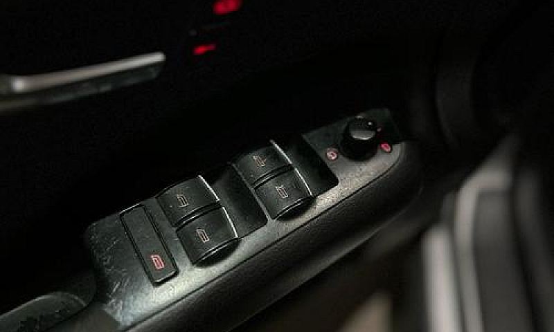 Audi A4 Cat Avant 1....
