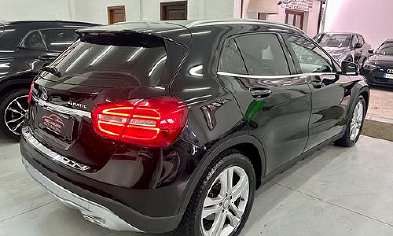 Mercedes-Benz Gla 20...