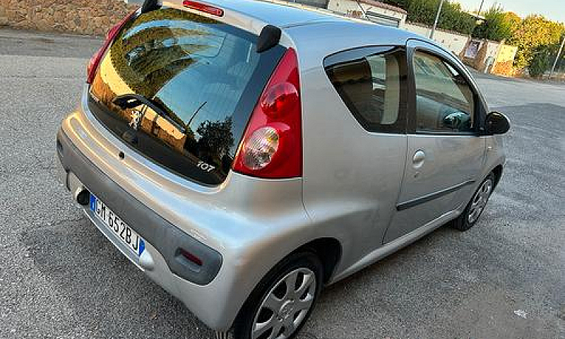 Peugeot 107 1.0 Benz...