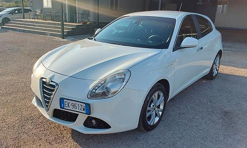 Alfa Romeo Giulietta...