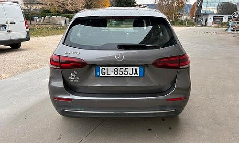 Mercedes-Benz B 180 ...
