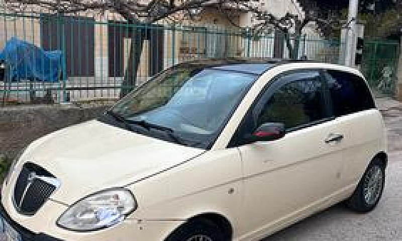 Lancia Y...