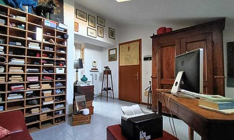 Trilocale A Pianello...