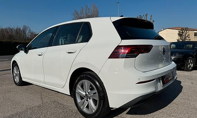 Volkswagen Golf Viii...