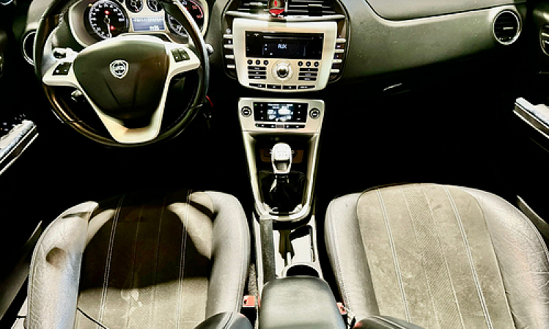 Lancia Delta Twin Tu...
