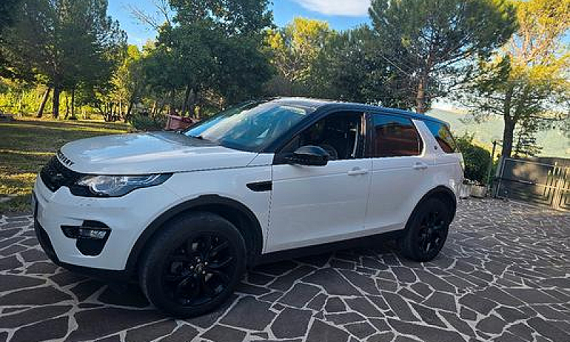 Land Rover Discovery...