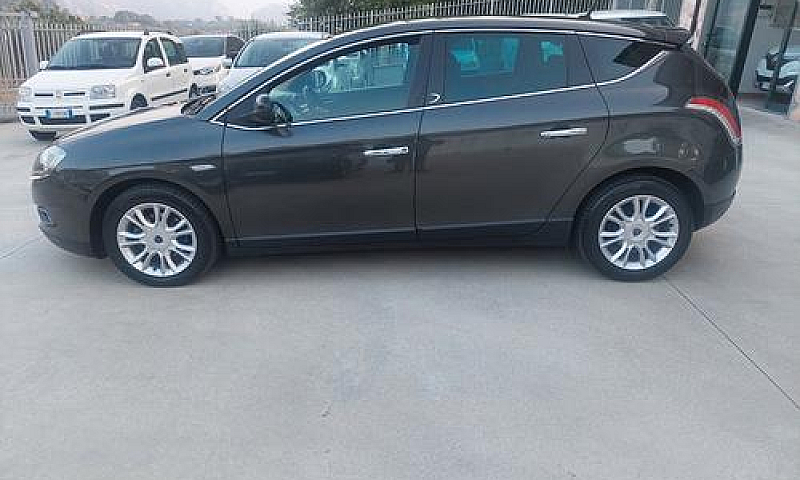 Lancia Delta 1.6 Mjt...