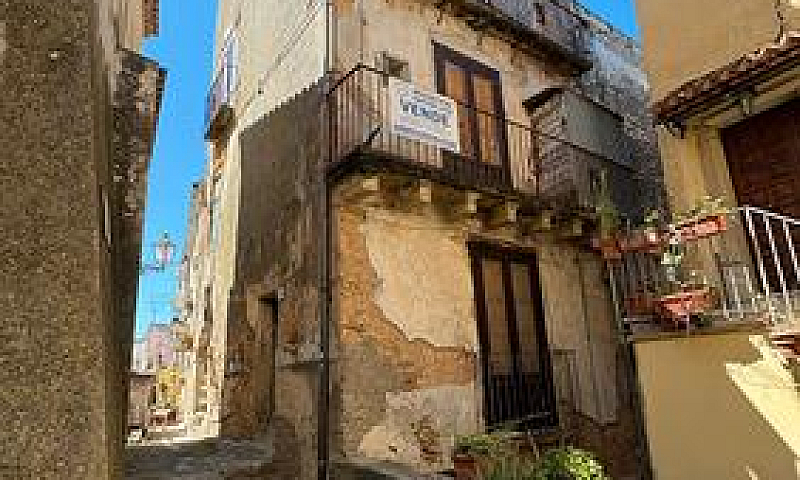 Casa Indipendente...