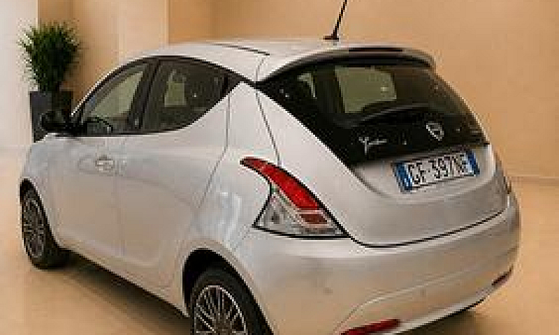 Lancia Ypsilon 1.0 F...
