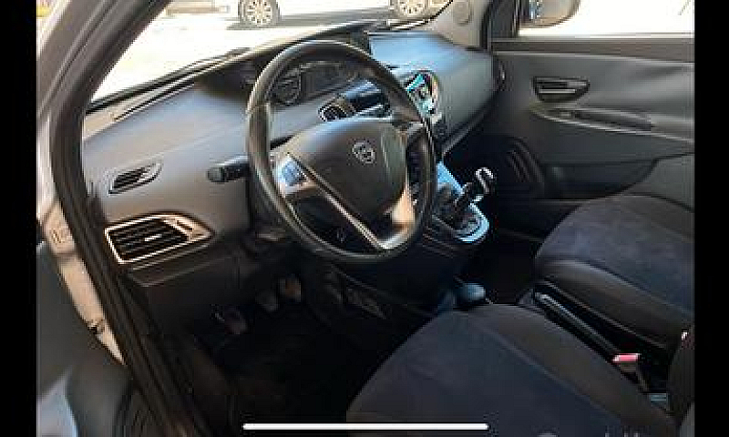 Lancia Ypsilon Benzi...