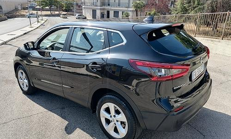 Nissan Qashqai 1.5 D...